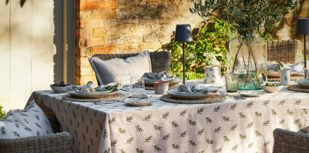 Sophie Allport